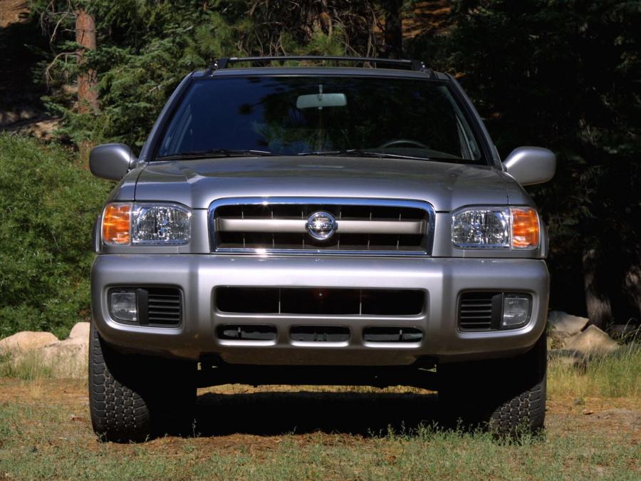  Nissan Pathfinder 2002 года  (US) (фото 5 из 9)